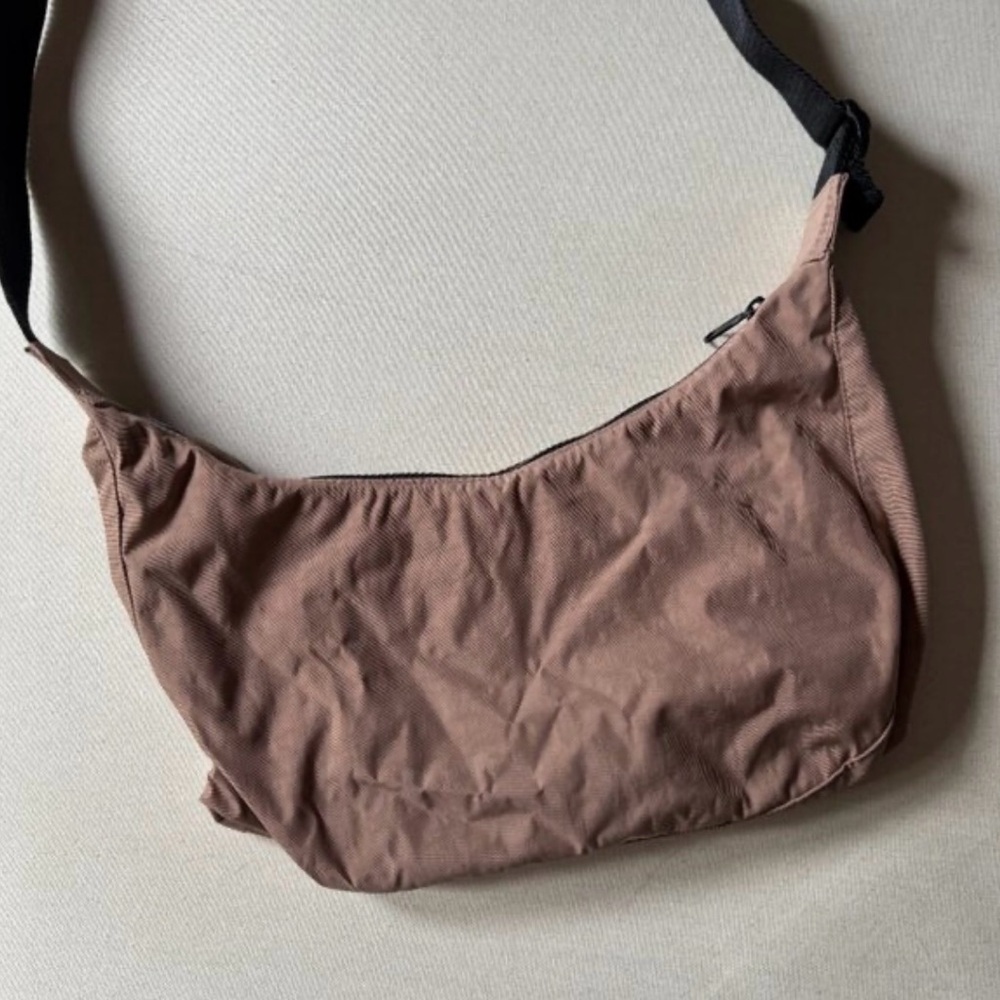 Baggu Medium Nylon Crescent Bag - TAUPE